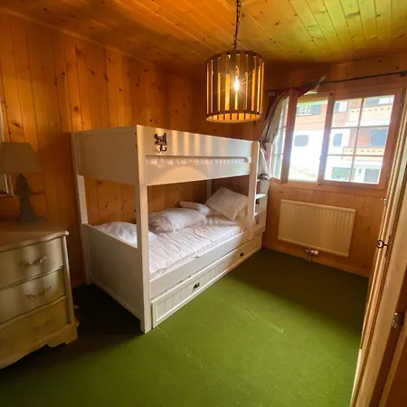 2 Bedroom Close To Lifts And Amenities * Gryon