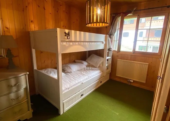 2 Bedroom Close To Lifts And Amenities * Gryon